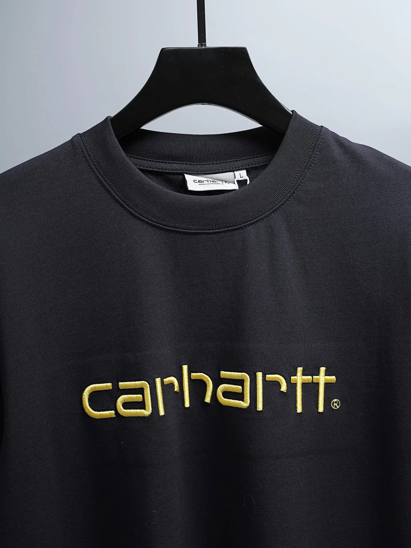 Carhartt 2꯭0꯭2꯭6 new spring and summer models ❤️ original ⌚️ high version Carhartt fabric is made of high-density pure cotton, does not deform and does not shrink. Process introduction: double thread movement. The chest logo uses high-quality embroidery🪡 technology. Color: Navy Blue SIZE: M-XXL